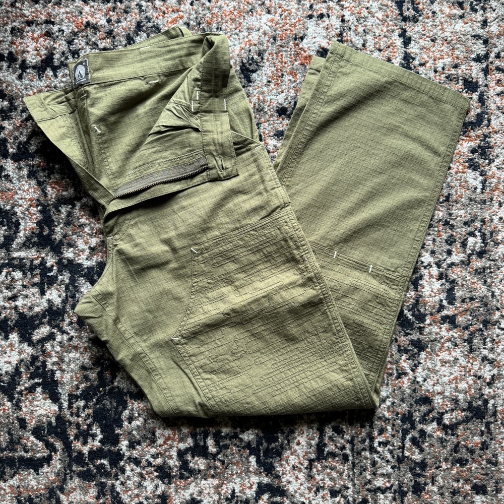 18East Green Cargo Pants